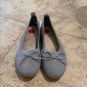 Danskin Gray Women's Flats with Bow